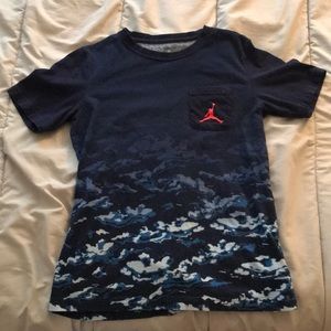 Pattered Jordan boys T-shirt
